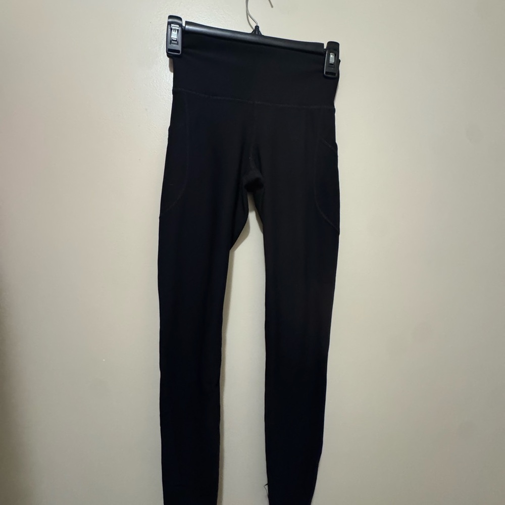 Old Navy Active Black Ribbed Leggings